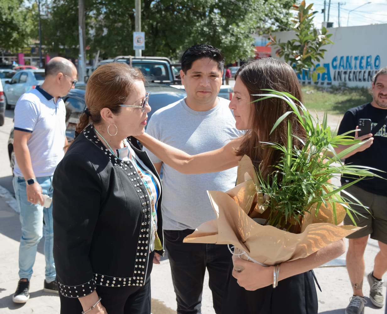 SERVICIOS SOCIALES / LA INTENDENTE BLANCA CANTERO Y LA DIRECTORA FERNANDA RAVERTA VISITARON EL NUEVO EDIFICIO DE LA OFICINA DE ANSES EN PRESIDENTE PERÓN