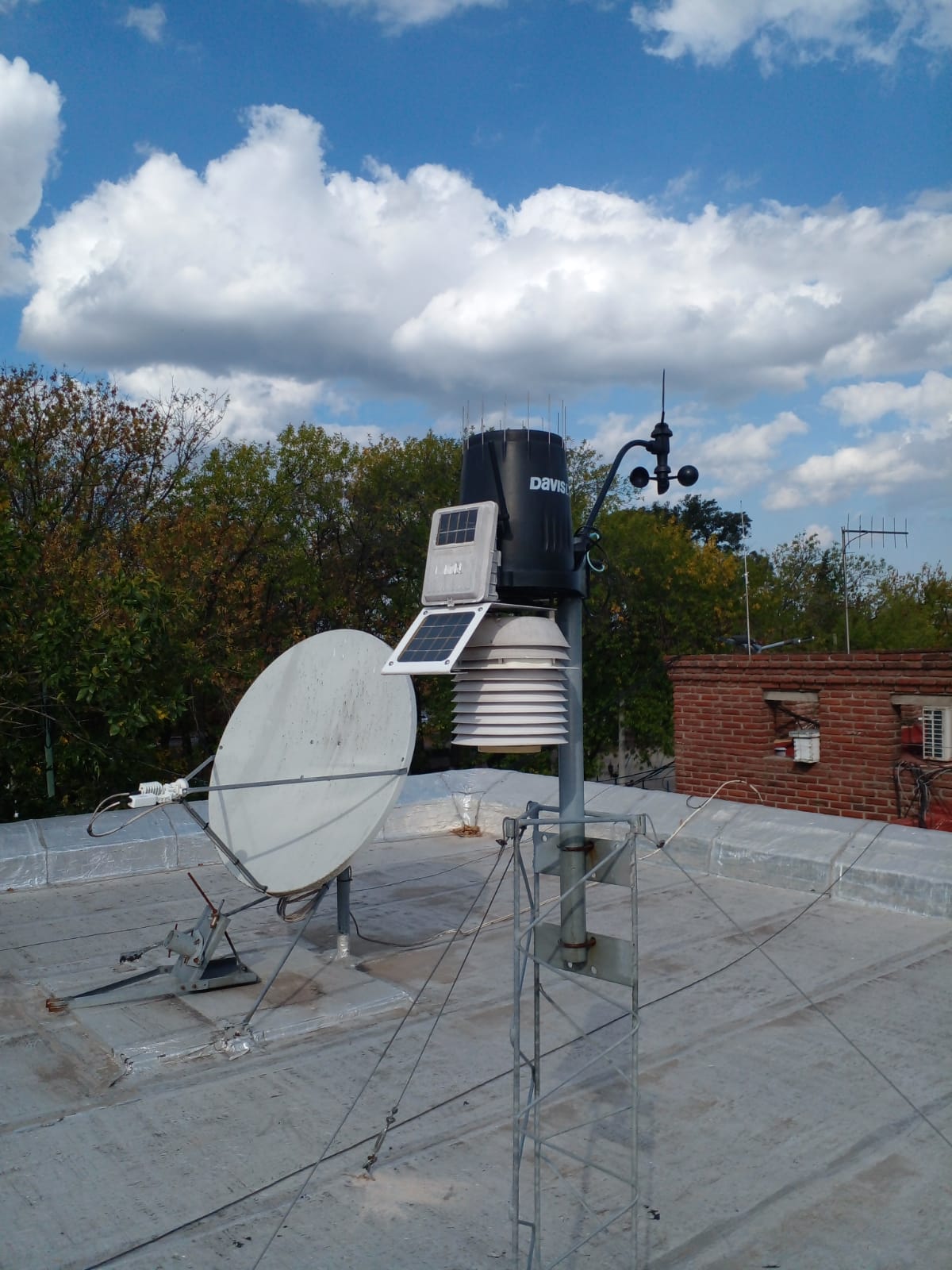 GESTIÓN / UNA NUEVA ESTACIÓN METEREOLÓGICA AUTOMÁTICA ESTÁ FUNCIONANDO EN PRESIDENTE PERÓN