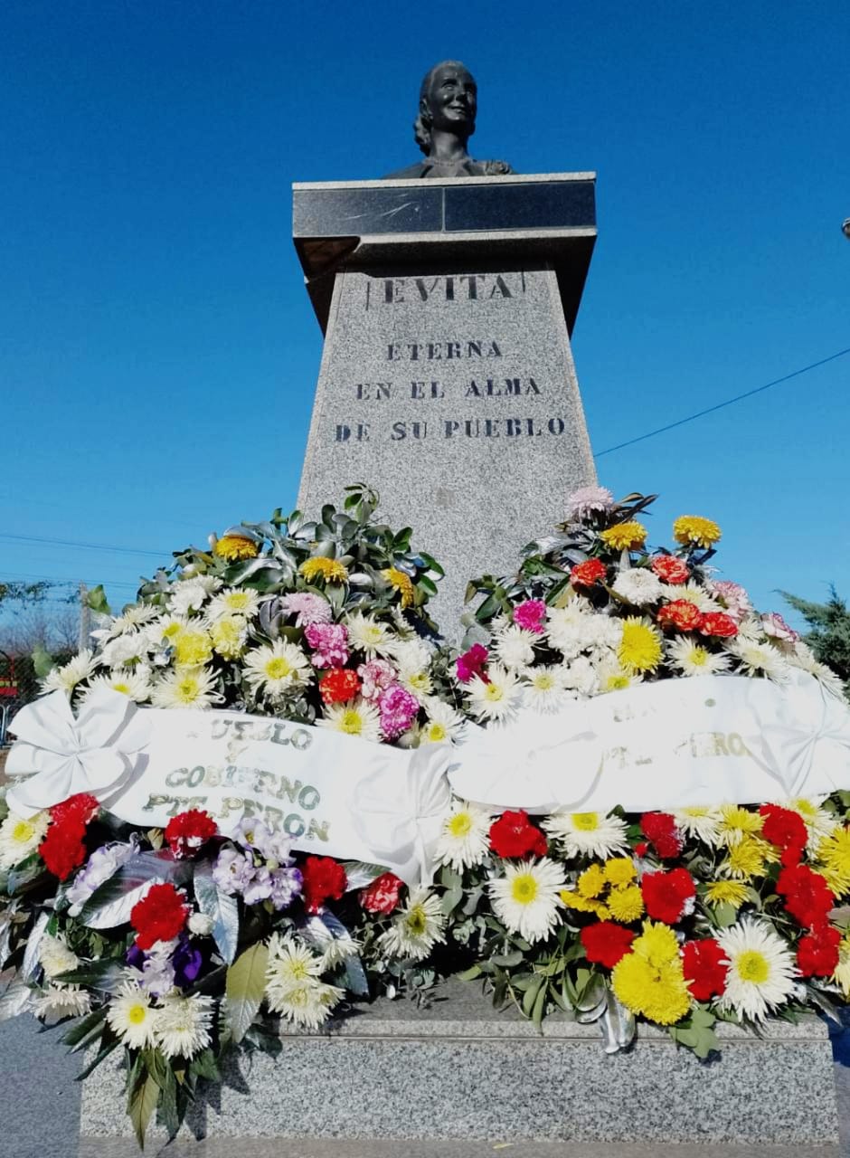 Aniversario / BLANCA CANTERO HOMENAJEÓ A MARÍA EVA DUARTE DE PERÓN