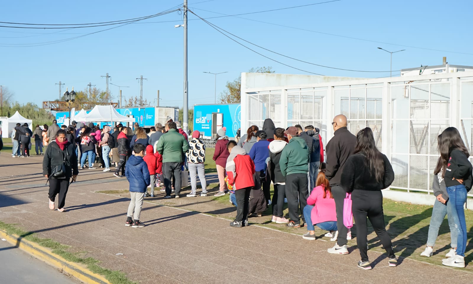SALUD / EXITOSO OPERATIVO DE SALUD EN LA PLAZA DE LOS ARTESANOS