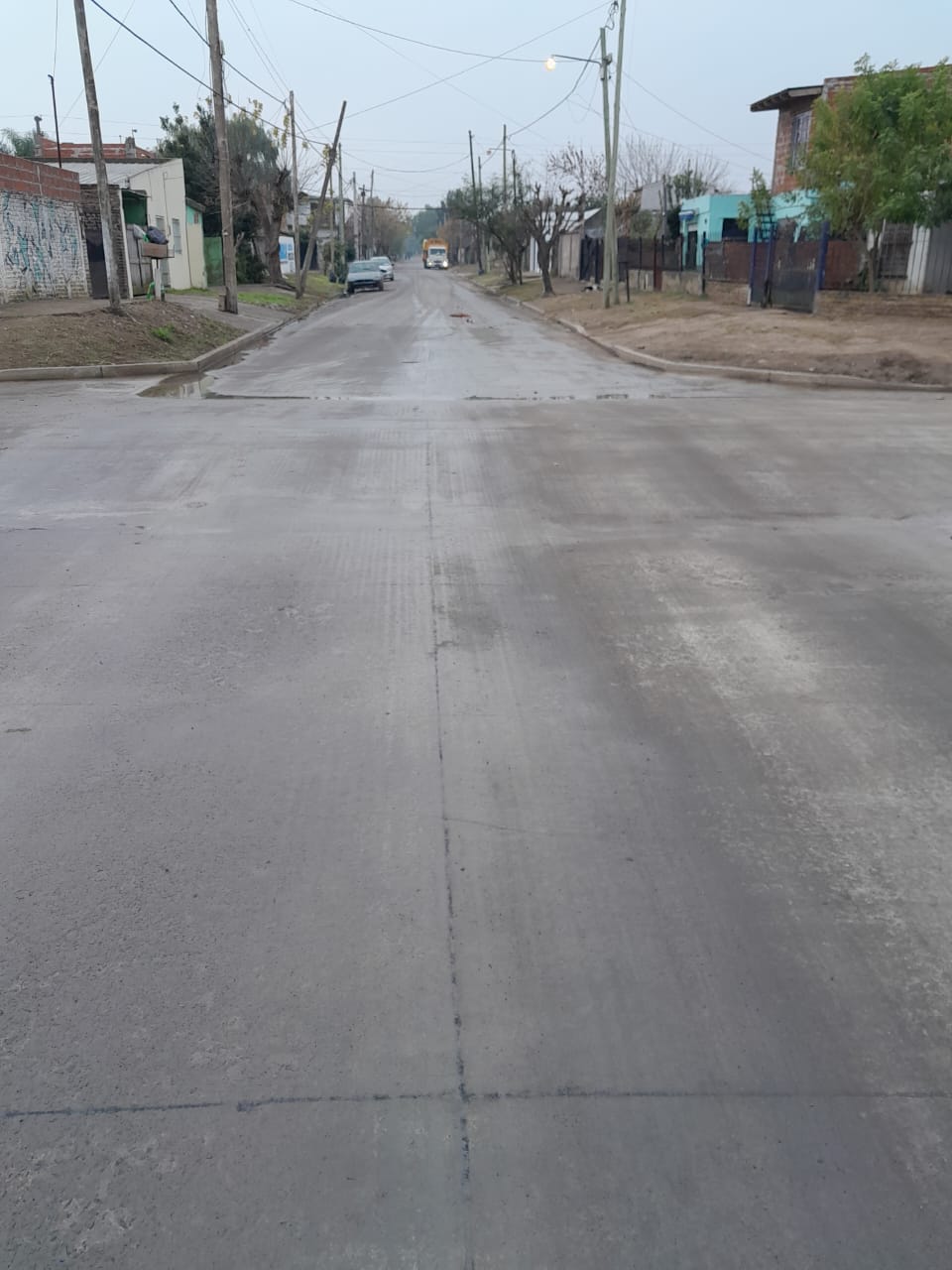 MÁS OBRAS / EL MUNICIPIO REPAVIMENTÓY RESOLVIÓ EL ANEGAMIENTO DE LA ESQUINA DE DORREGO Y FORMOSA