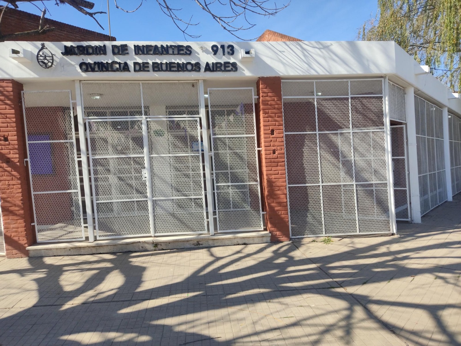 EDUCACIÓN / PONEN EN VALOR ESTABLECIMIENTOS EDUCACIONALES EN PRESIDENTE PERÓN
