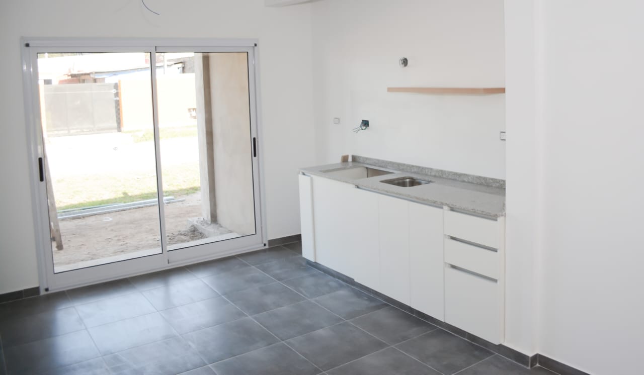 MÁS OBRAS / IMPORTANTE AVANCE EN LA OBRA DE 32 VIVIENDAS PARA NUESTROS ADULTOS MAYORES