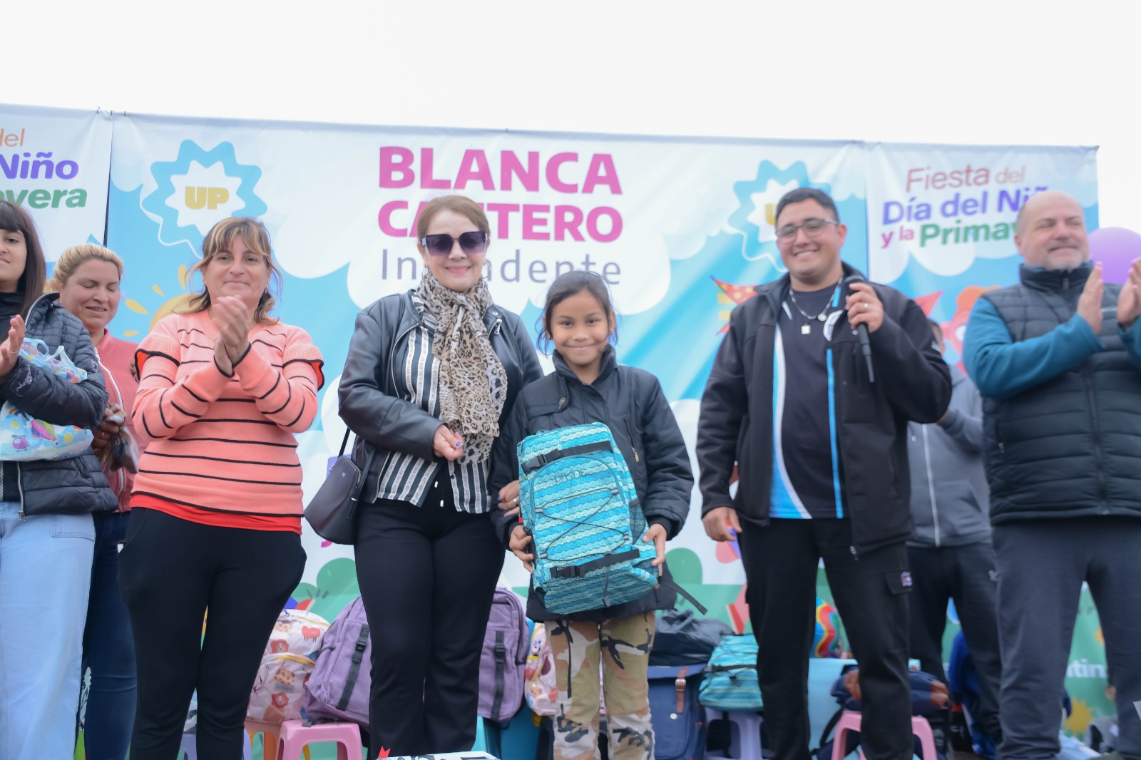 INFANCIAS / LAS FAMILIAS DE LOS BARRIOS AMÉRICA UNIDA Y LAS LOMAS FESTEJARON EL DÍA DE LAS INFANCIAS Y LA LLEGADA DE LA PRIMAVERA