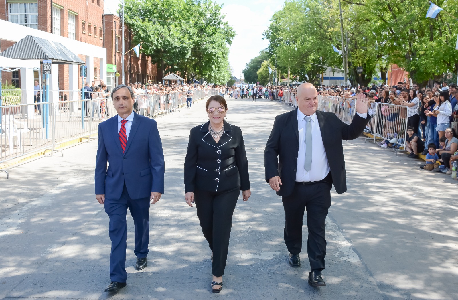 #ANIVERSARIO / PRESIDENTE PERON FESTEJÓ SU 31º ANIVERSARIO CON UN GRAN DESFILE CÍVICO