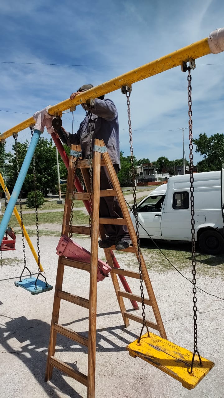 EL MUNICIPIO SIGUE PONIENDO EN VALOR LAS PLAZAS DE PRESIDENTE PERÓN