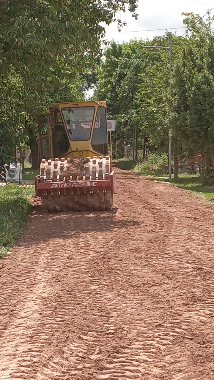 #ServiciosPúblicos / EL MUNICIPIO CONTINÚA MEJORANDO LAS CALLES DE RIPIO EN LOS BARRIOS DE PRESIDENTE PERÓN